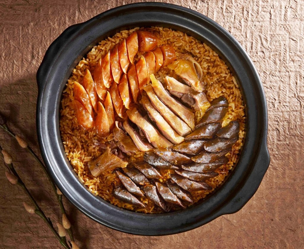 Waxed Meat Rice in Claypot