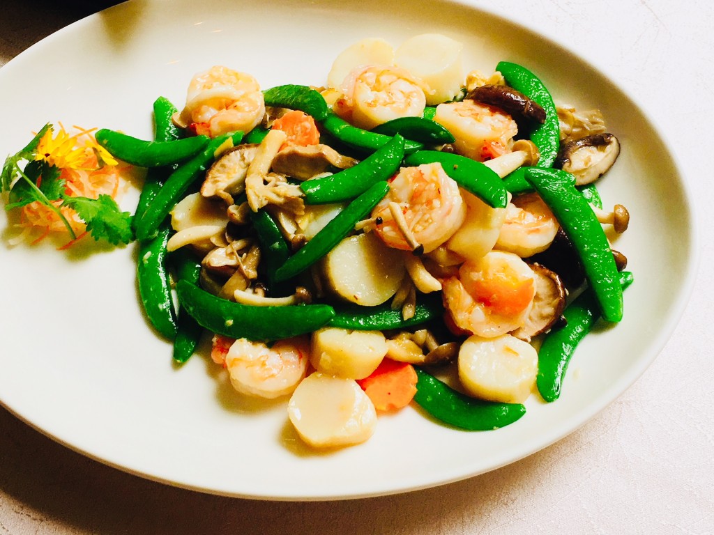 Stirfried Prawns and Scallops with assorted mushrooms