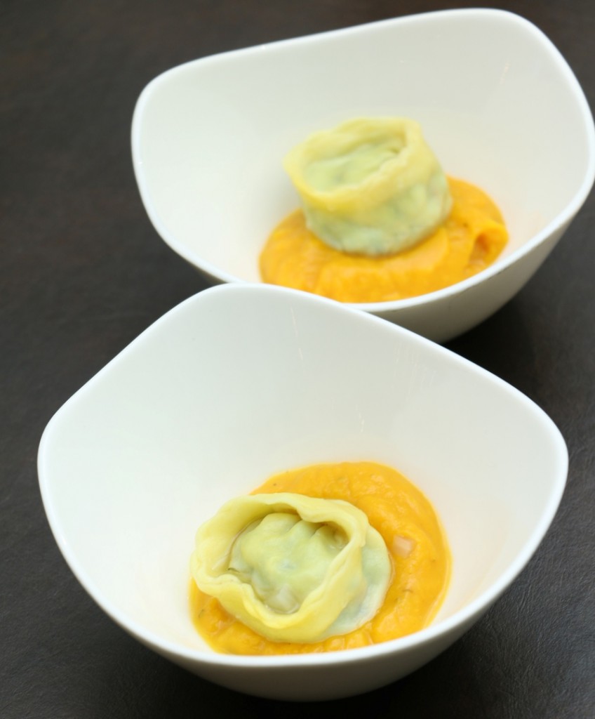 Tortellini with pumpkin cream