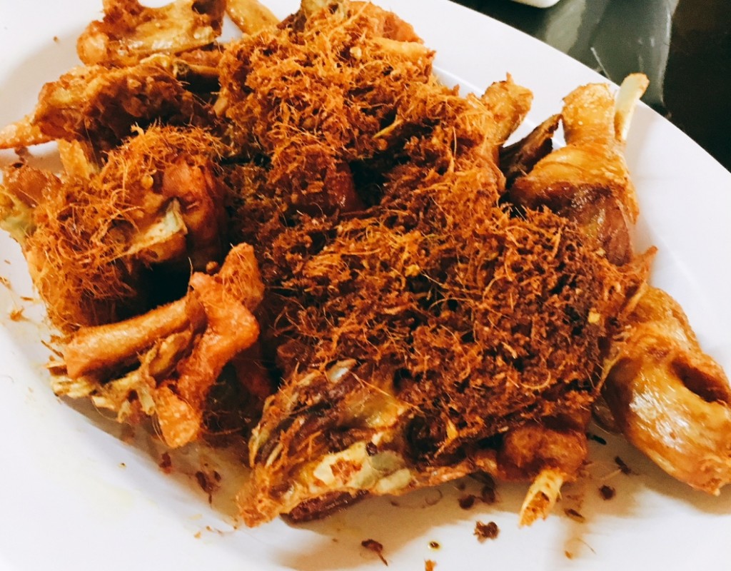 Fried salted chicken topped with crispy bits