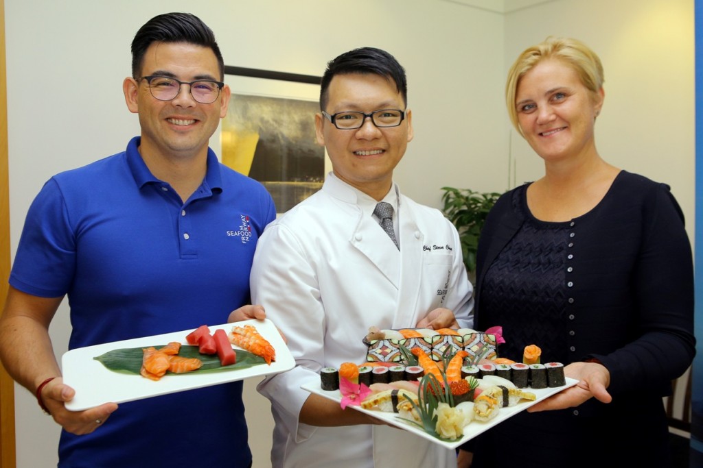 Chef Chua presenting his Edomae Sushi together with Norwegian Ambassador Gunn Jorid Roset and Jon Erik Steenslid